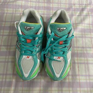 New Balance Gray-Green Running Shoes